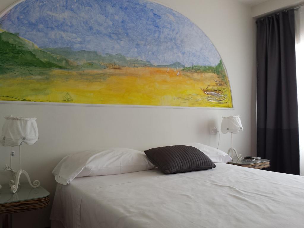 Hotel Nautilus Valmadrera Pokoj fotografie